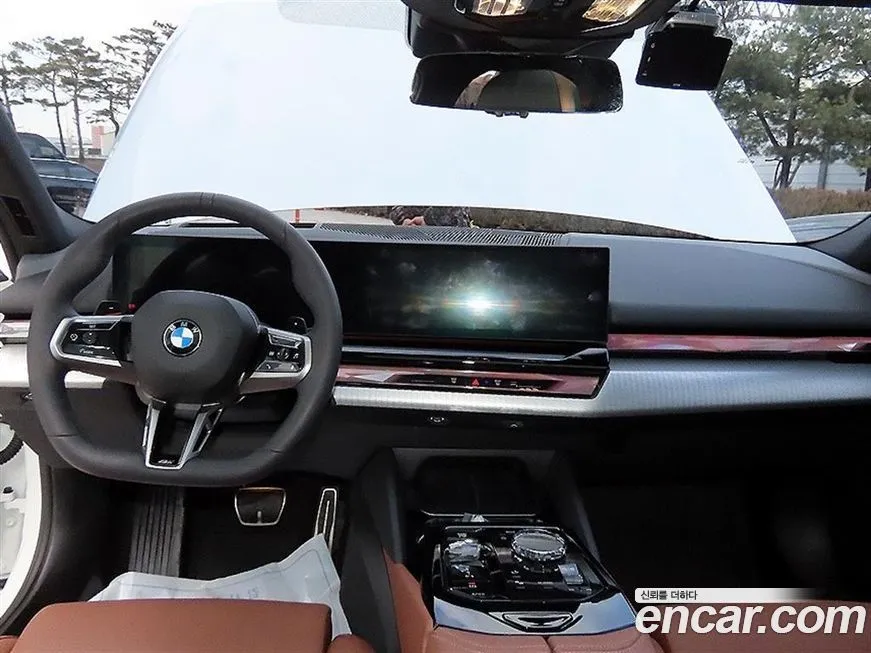 BMW 5-Series 2025 из KR, фото 8