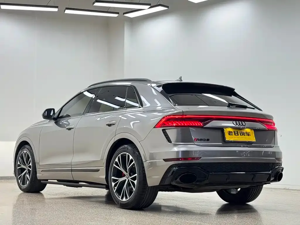 Audi Q8 2022 из CN, фото 7