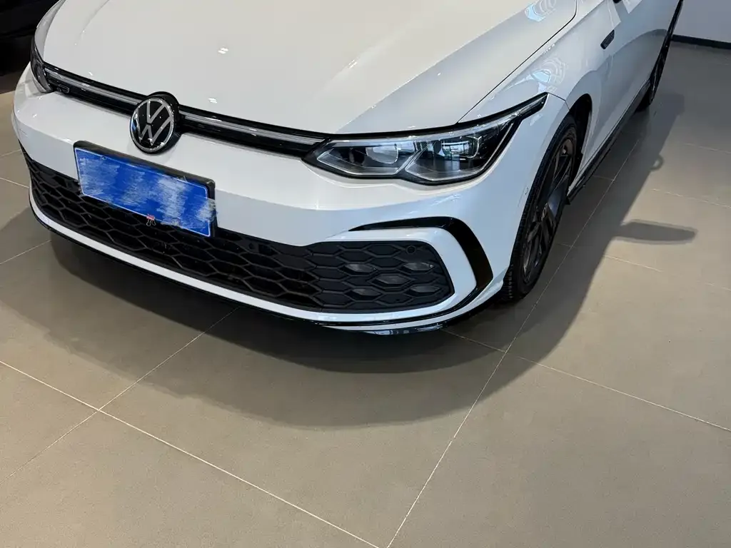 Volkswagen Golf 2022 из CN, фото 1