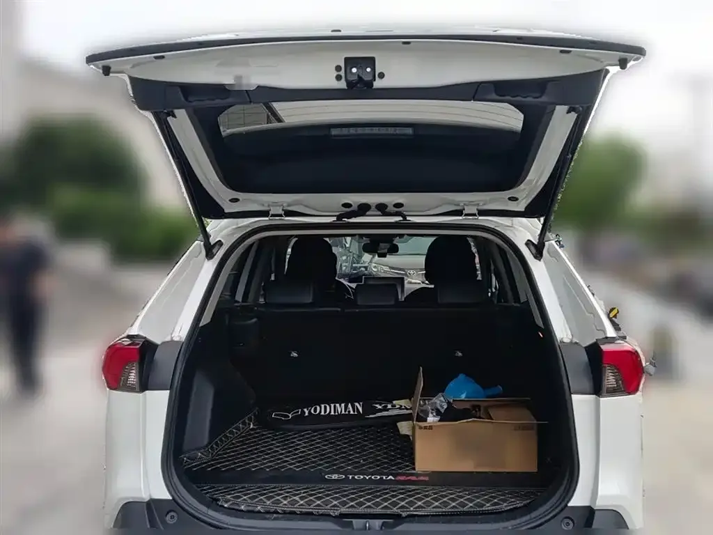 Toyota RAV4 2021 из CN, фото 10
