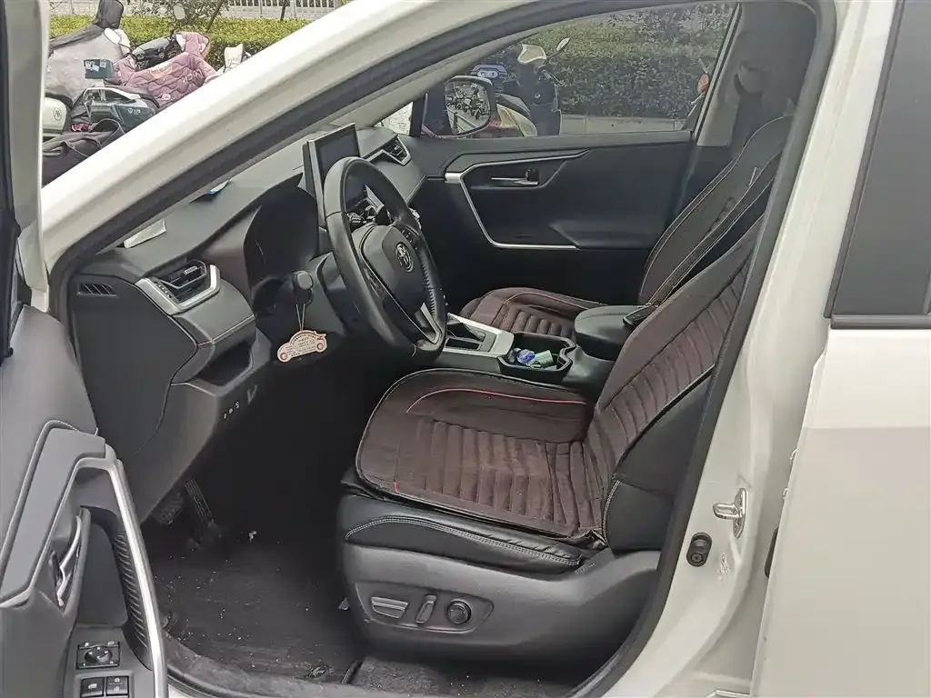 Toyota RAV4 2021 из CN, фото 8