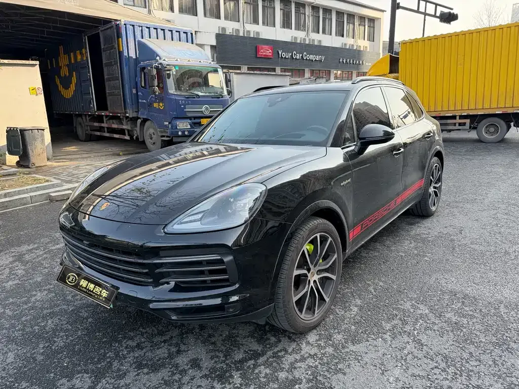 Porsche Cayenne Hybrid 2023 из CN, фото 1