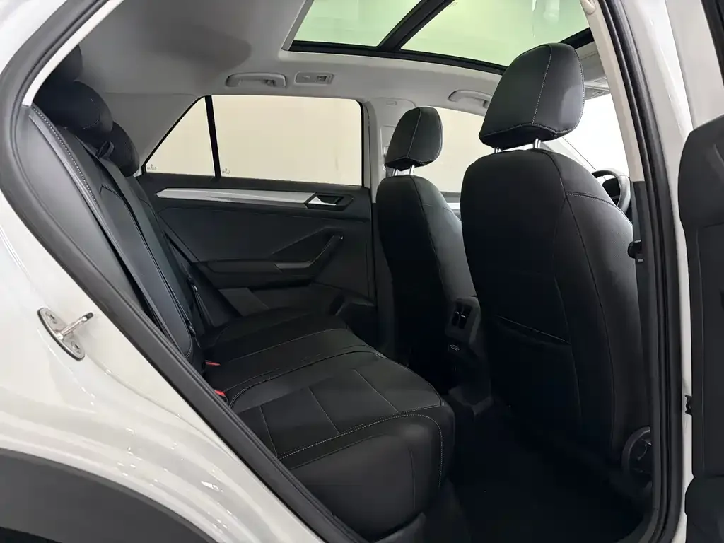 Volkswagen T-Roc 2022 из CN, фото 9