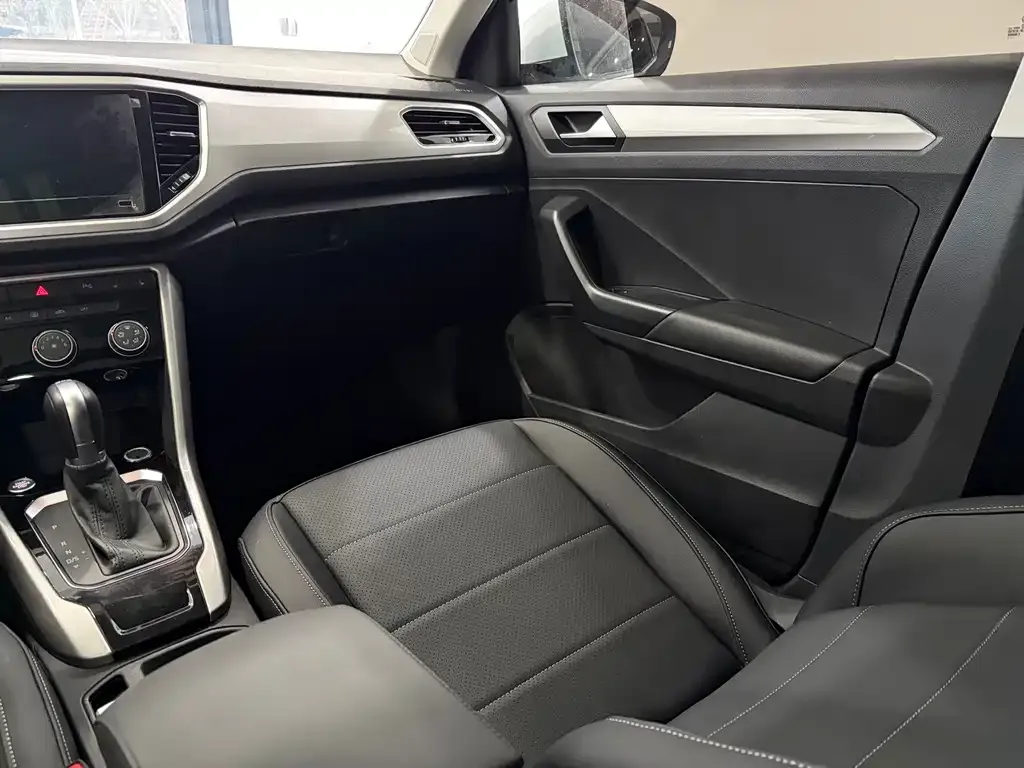 Volkswagen T-Roc 2022 из CN, фото 7