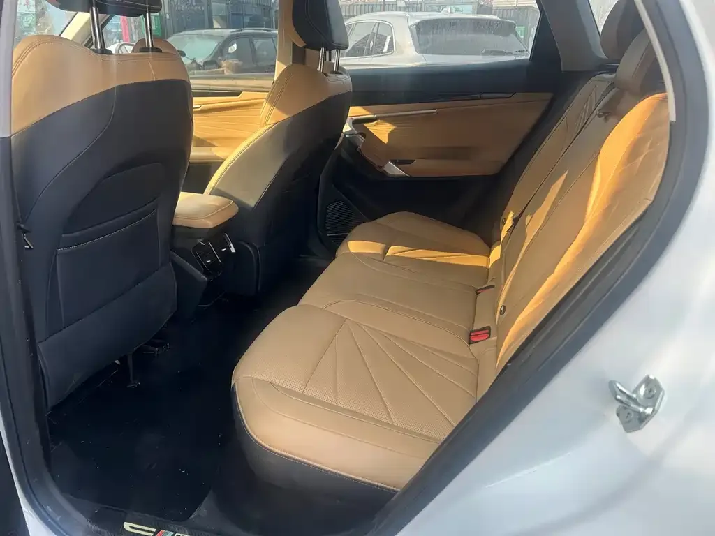 Geely Boyue L 2023 из CN, фото 8