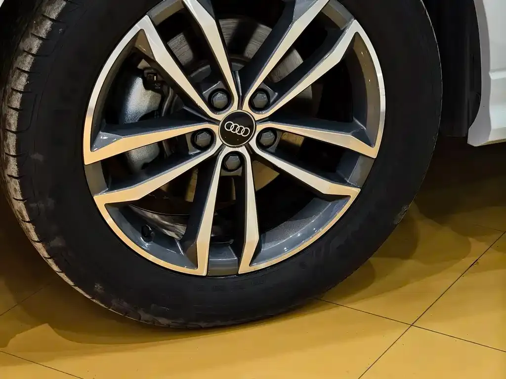 Audi Q3 2021 из CN, фото 7