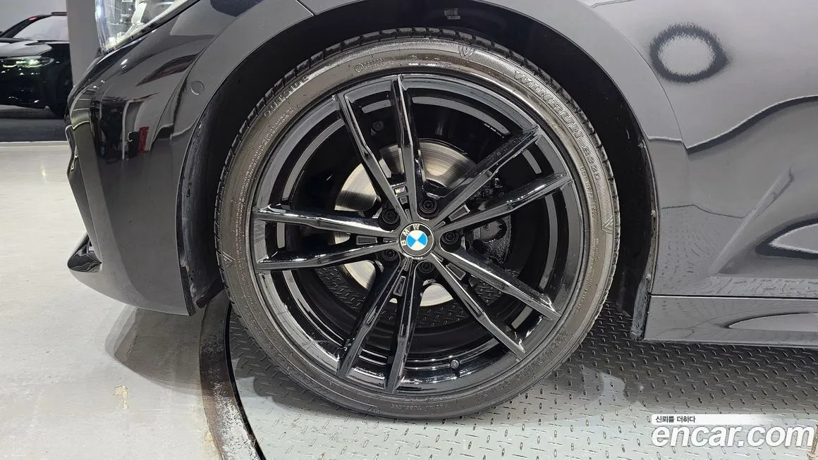 BMW 3-Series 2021 из KR, фото 9
