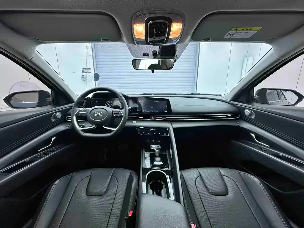 Hyundai Elantra 2022 из CN, фото 8