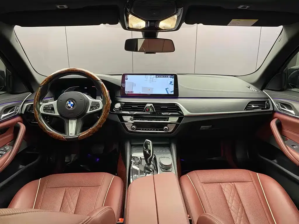 BMW 5 Series — фото 10