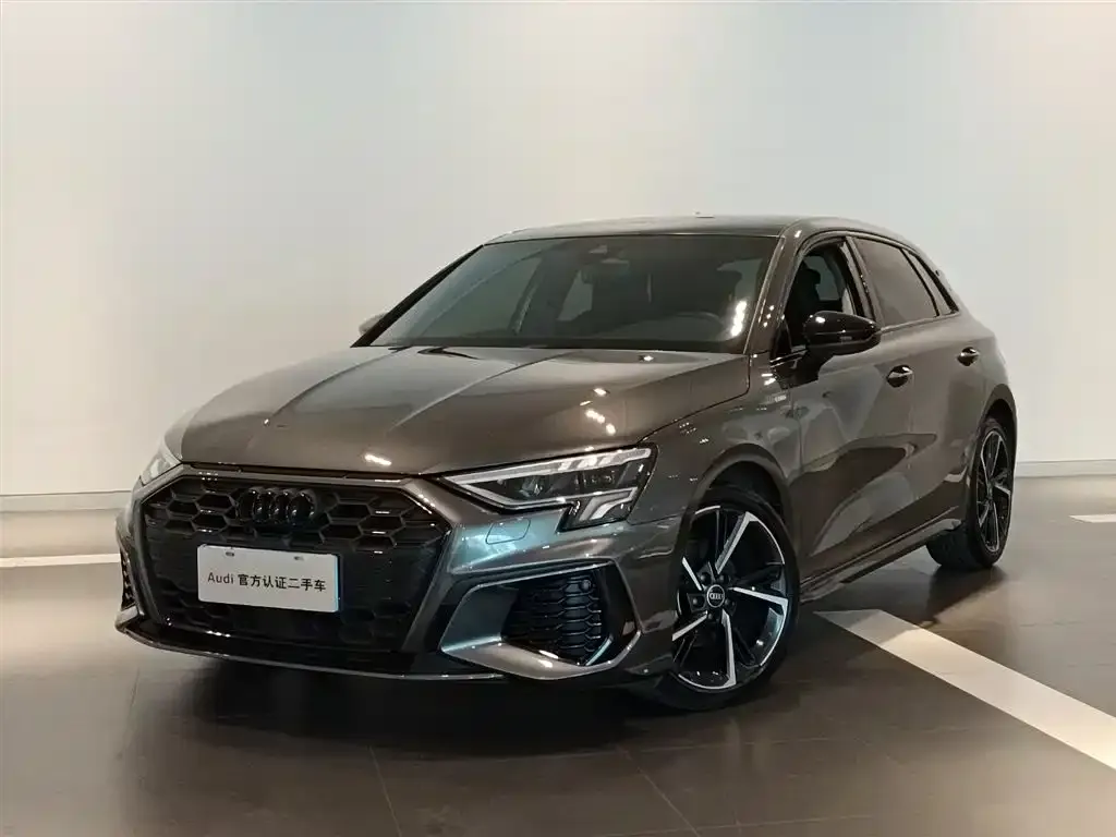 Audi A3 2023 из CN, фото 1