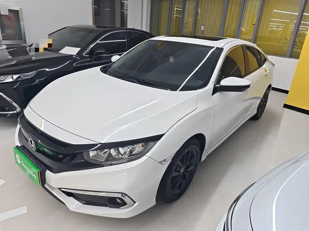 Honda Civic — фото 1
