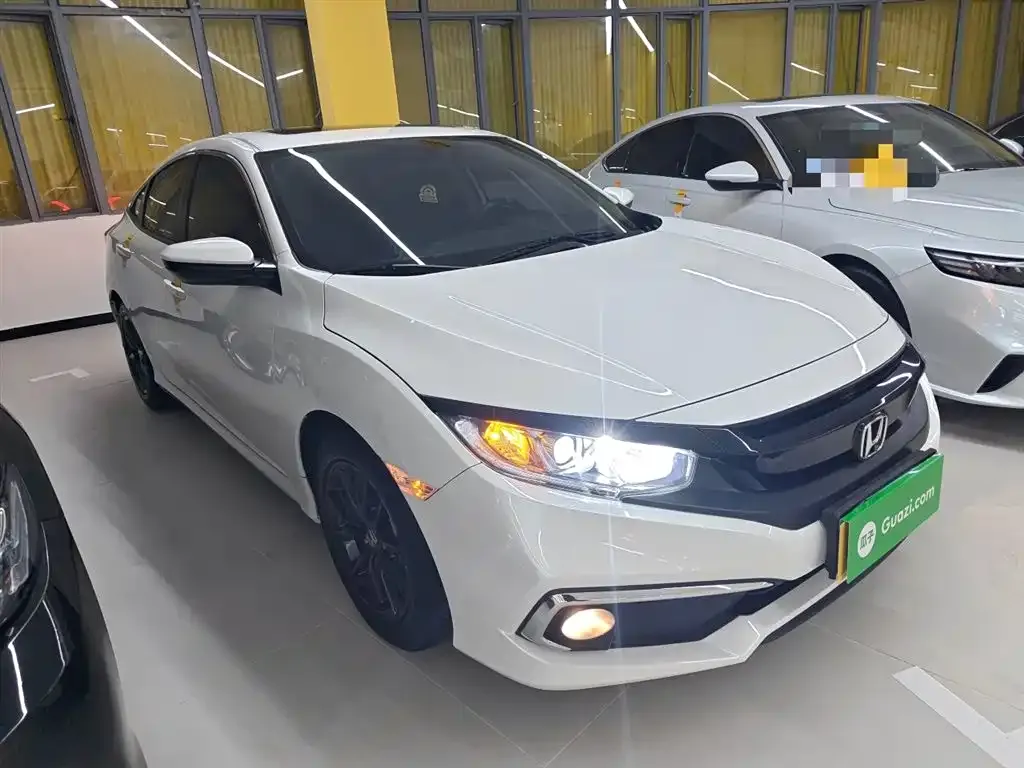 Honda Civic — фото 8