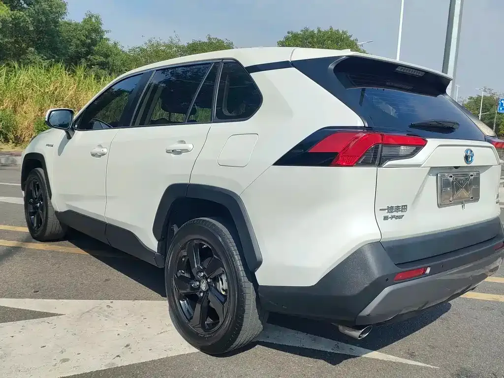 Toyota RAV4 2022 из CN, фото 5