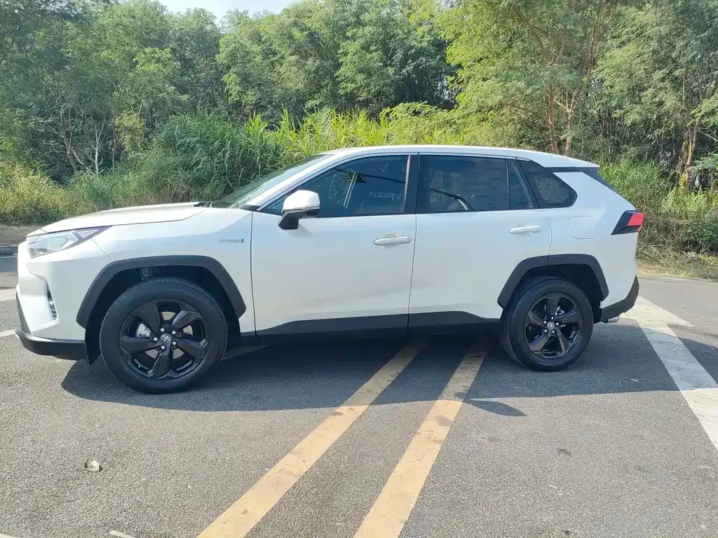 Toyota RAV4 2022 из CN, фото 10
