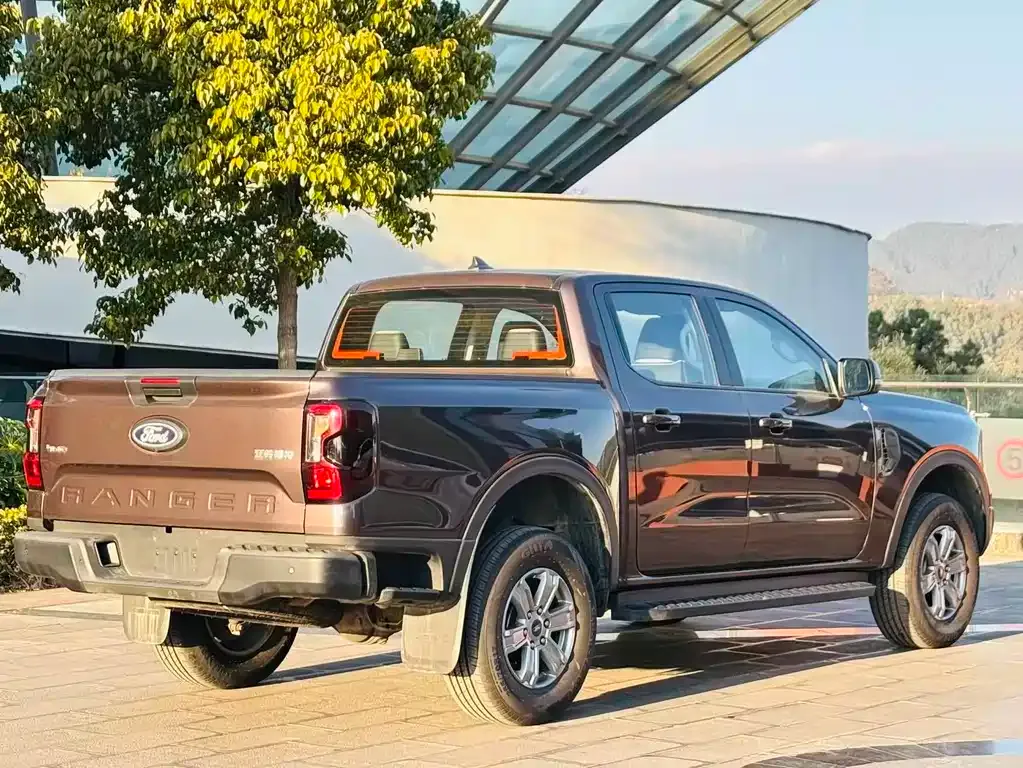 Ford Ranger — фото 10