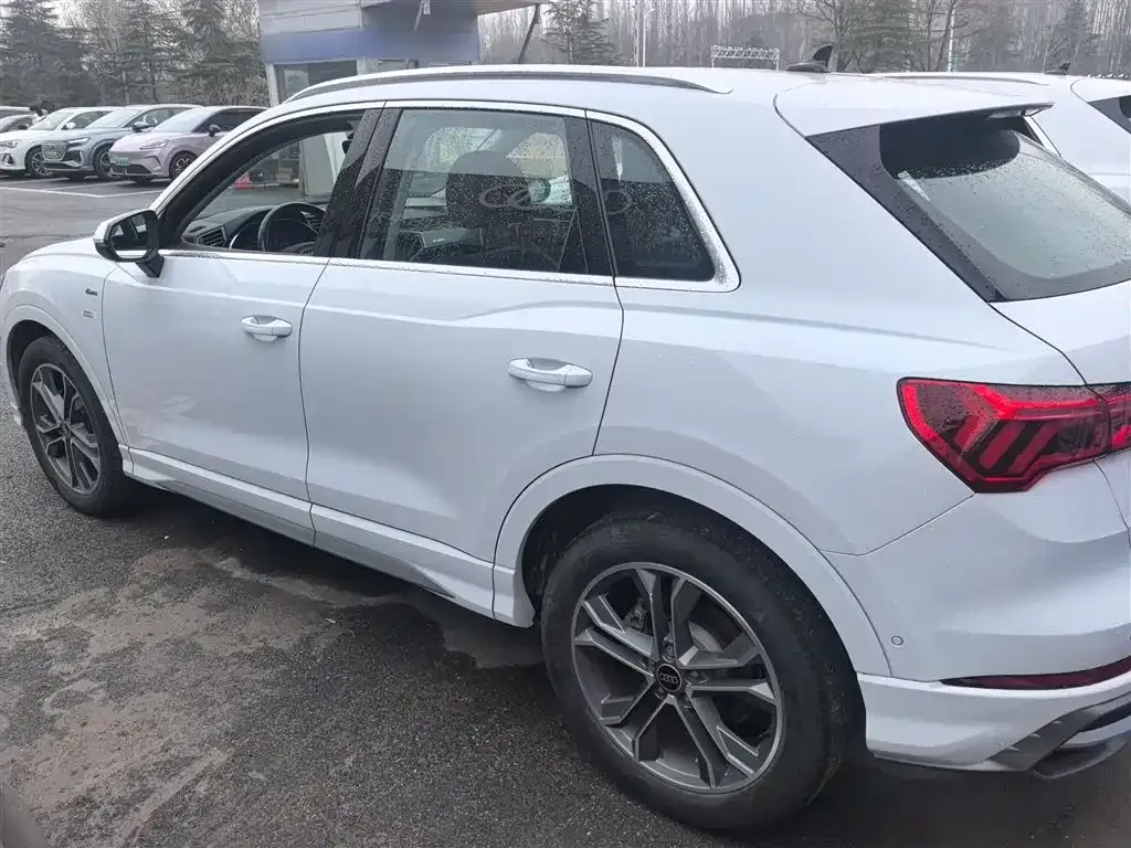 Audi Q3 2023 из CN, фото 7