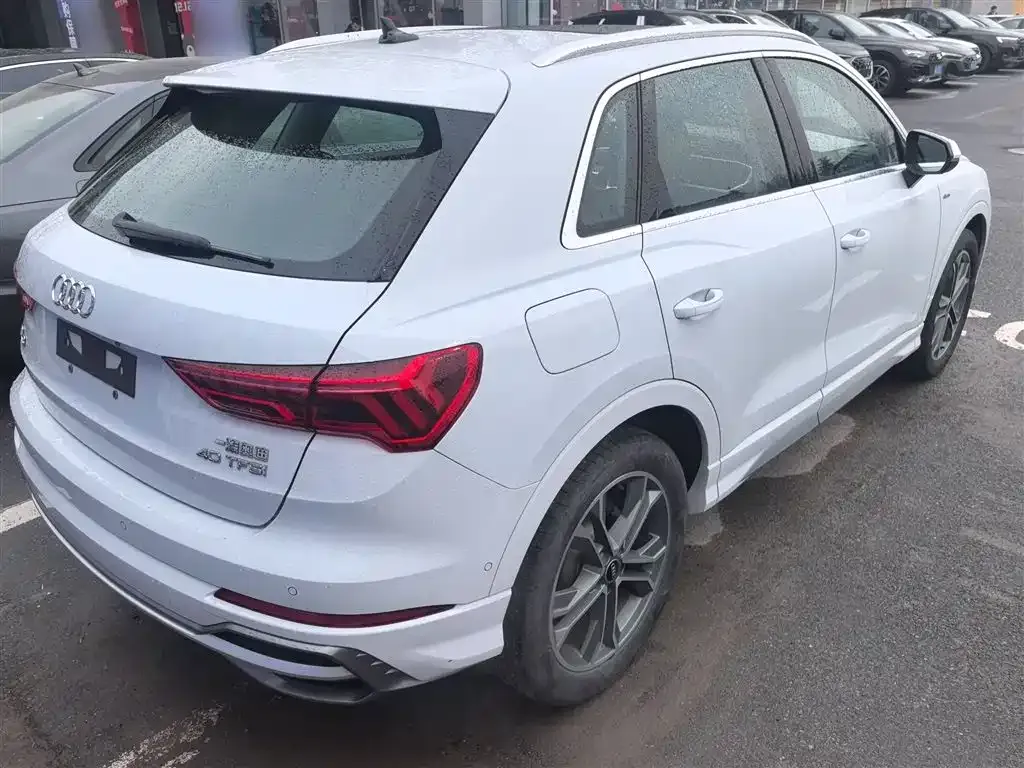 Audi Q3 2023 из CN, фото 4