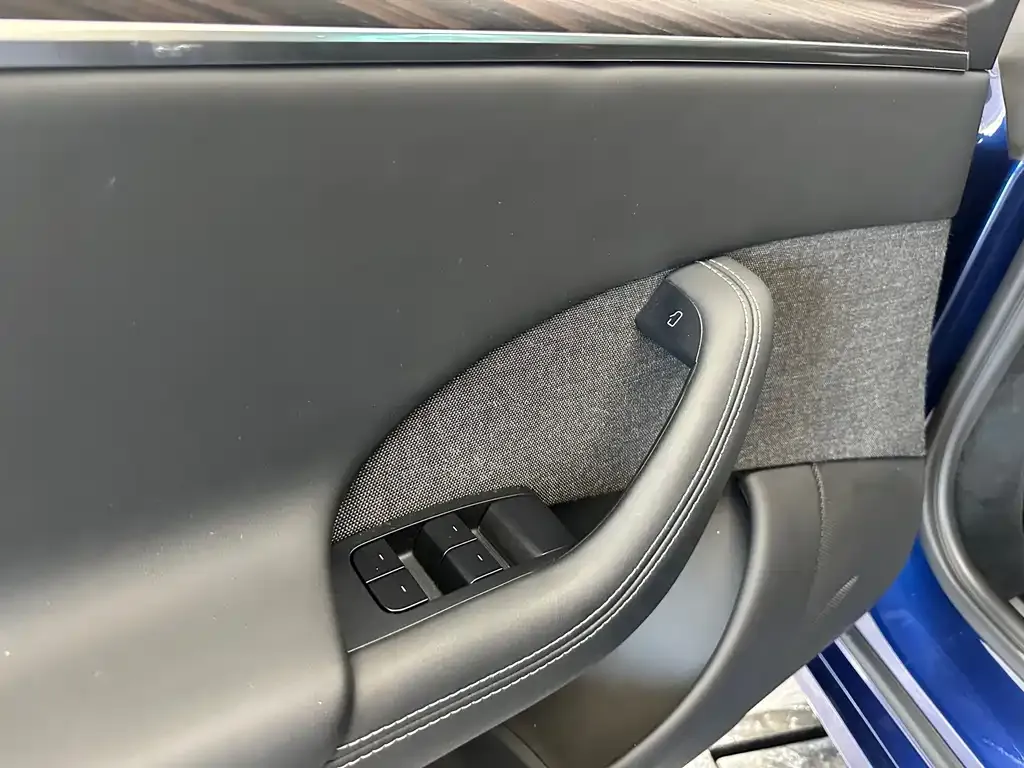 Tesla Model S — фото 5