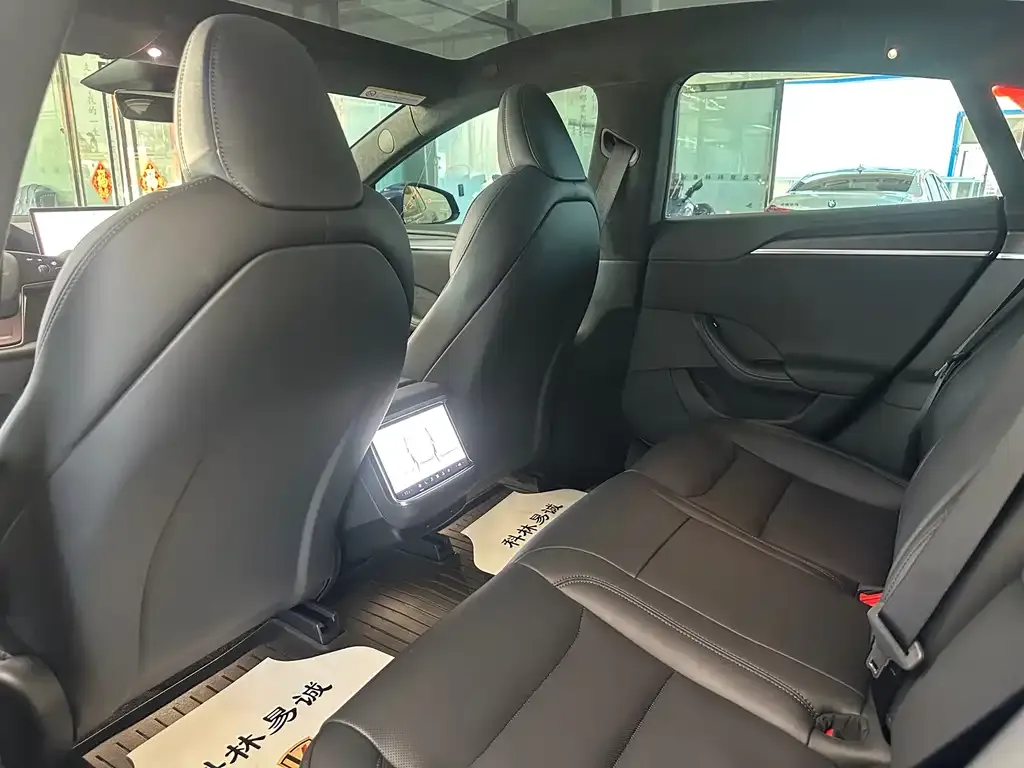 Tesla Model S — фото 2