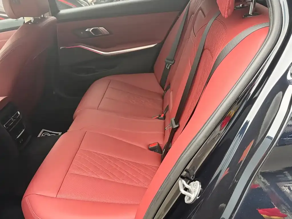 BMW 3 Series 2025 из CN, фото 3