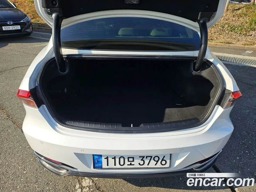 Hyundai Grandeur 2022 из KR, фото 5