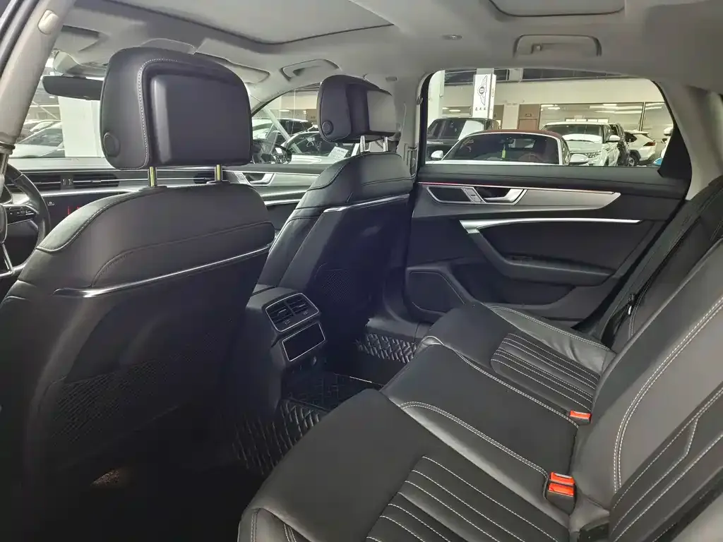 Audi A6L 2022 из CN, фото 7