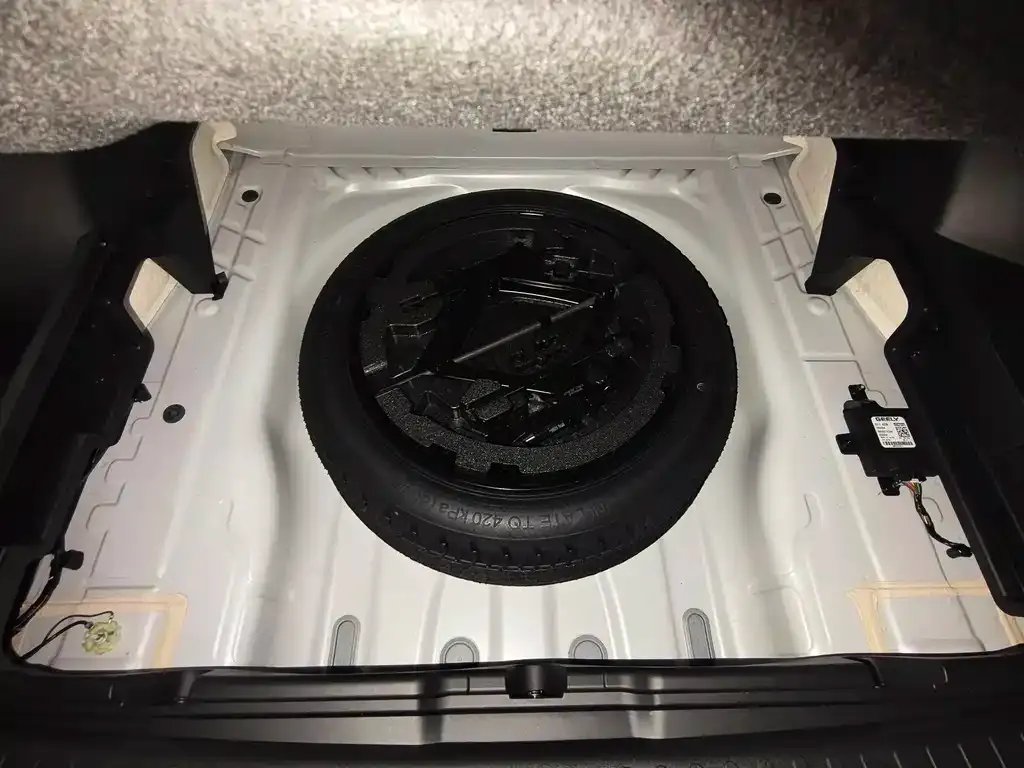 Geely Xingyue L 2023 из CN, фото 9