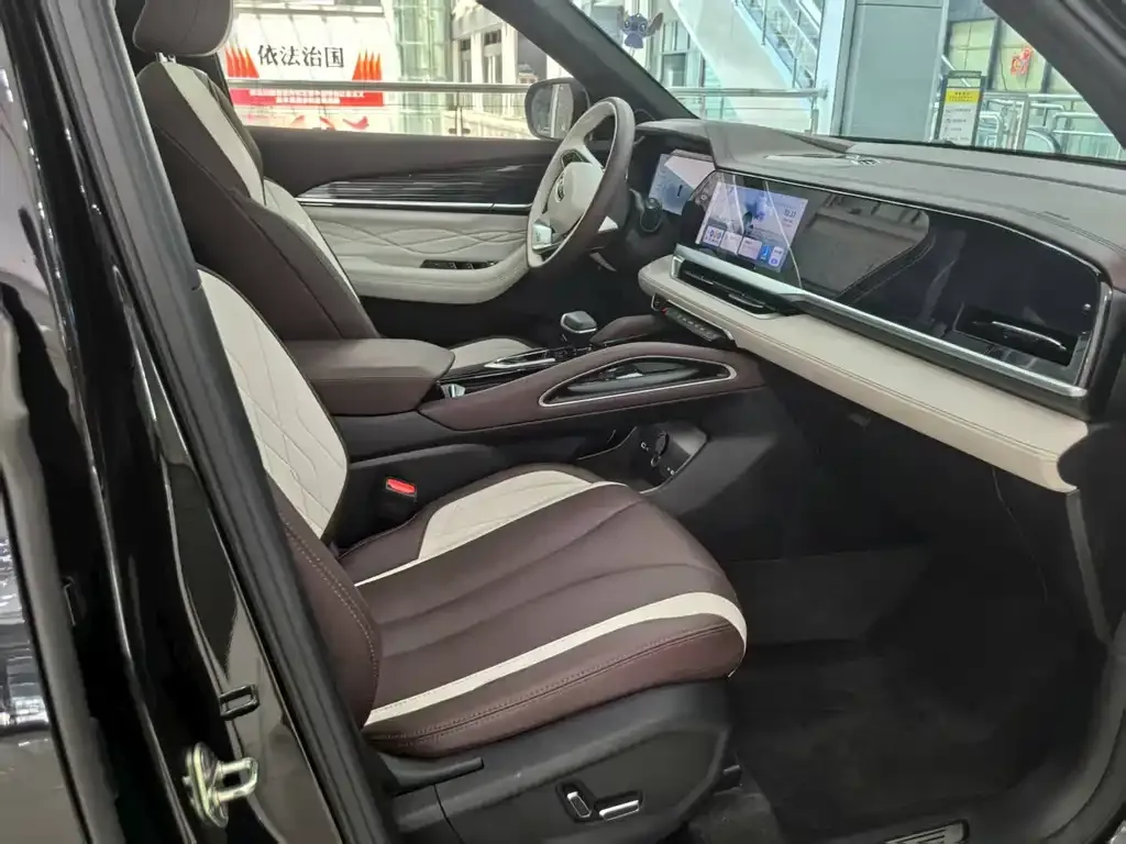 Geely Xingyue L 2024 из CN, фото 3