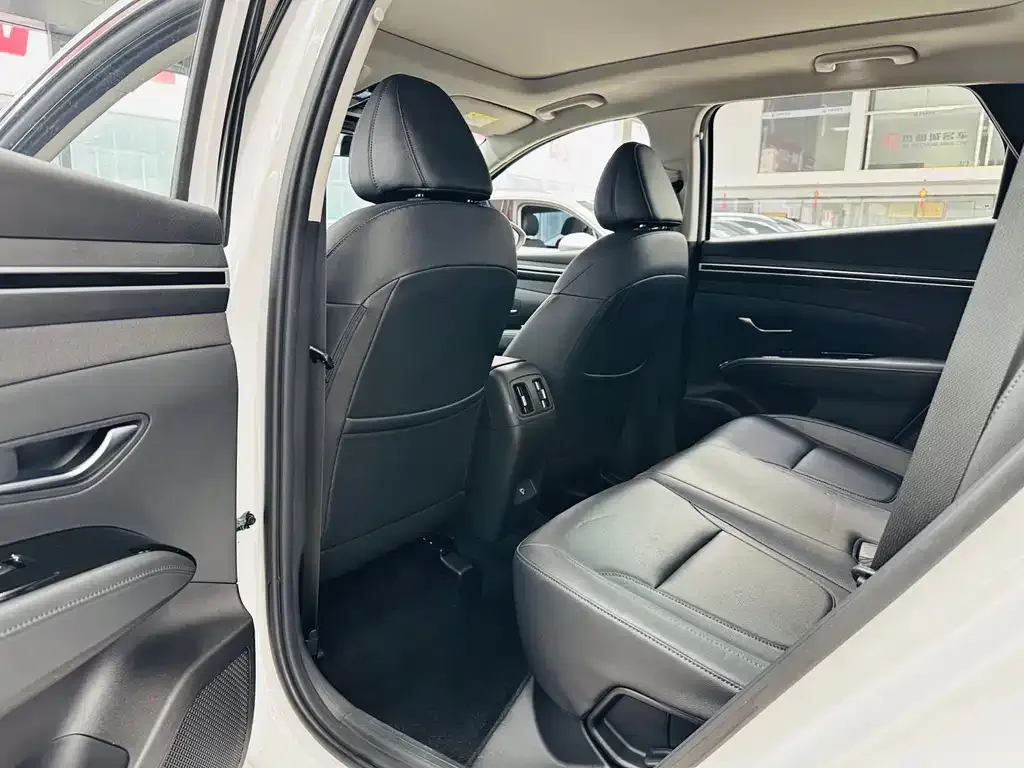 Hyundai Tucson 2023 из CN, фото 2