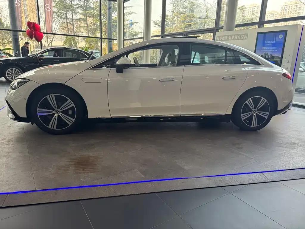 Mercedes-Benz EQE 2025 из CN, фото 7