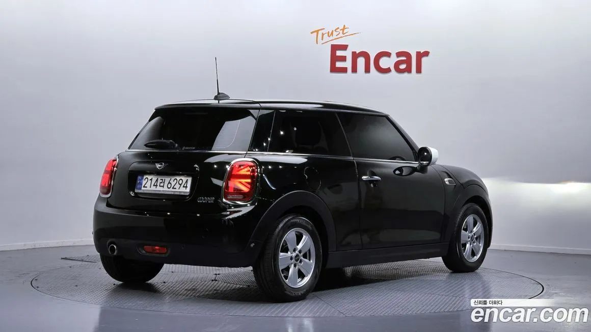 Mini Cooper 2021 из KR, фото 2