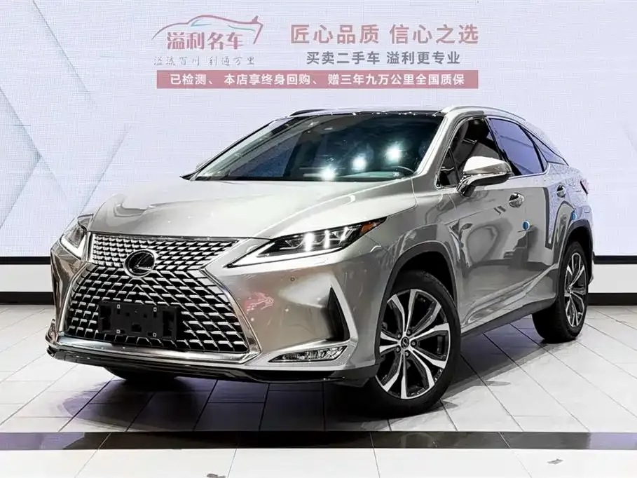 Lexus RX — фото 1