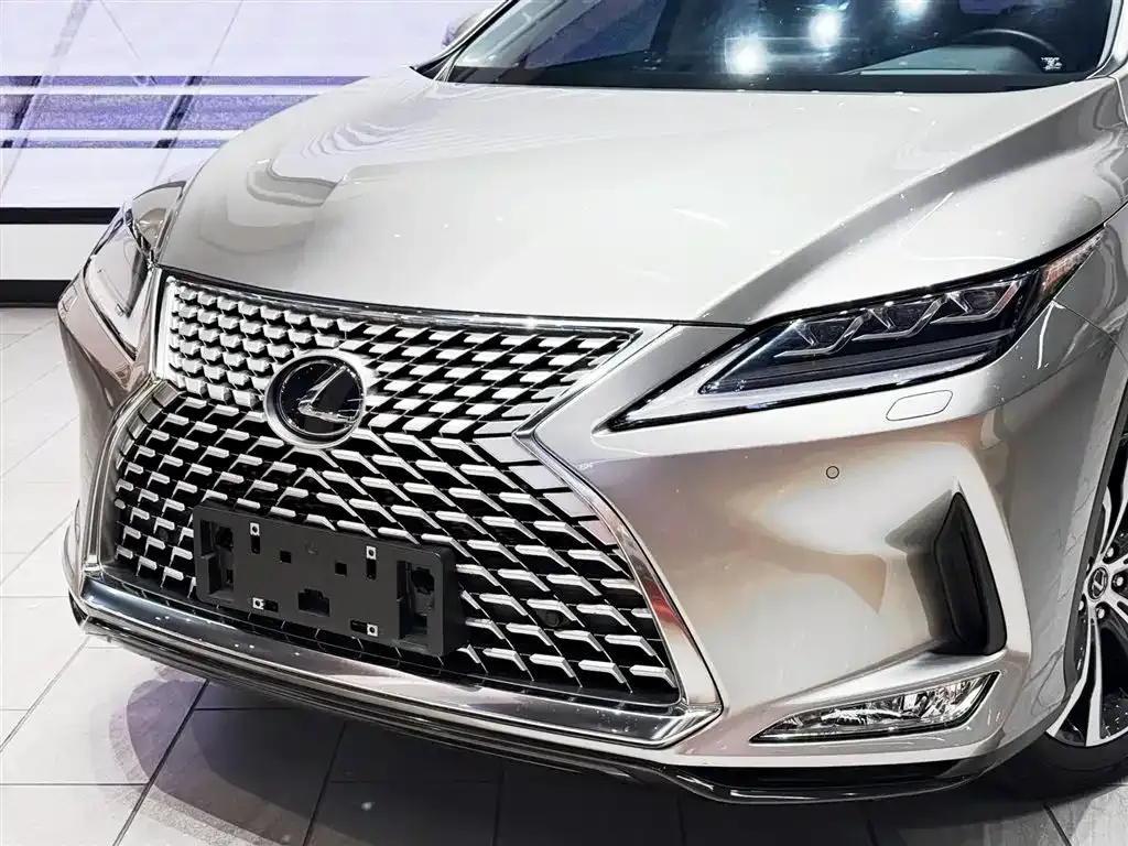 Lexus RX — фото 8