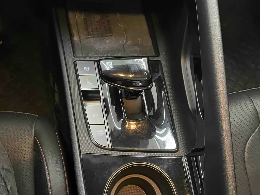 Hyundai Elantra 2023 из CN, фото 9