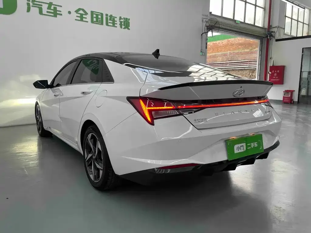 Hyundai Elantra 2023 из CN, фото 2