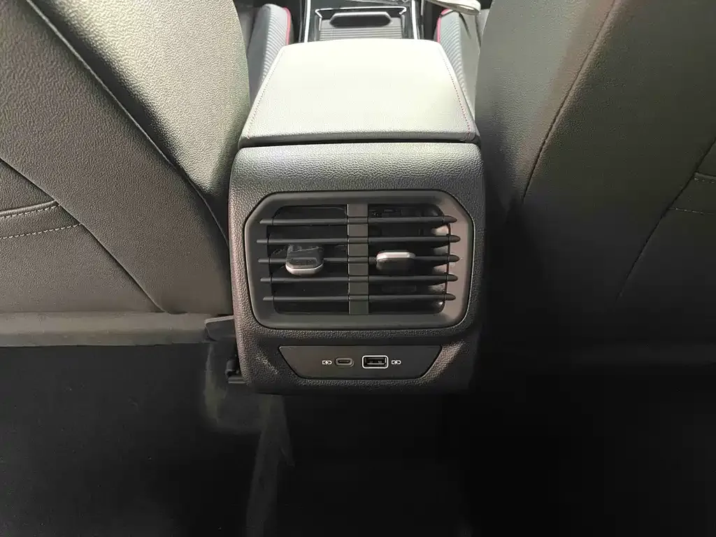 Volkswagen Lamando 2023 из CN, фото 7