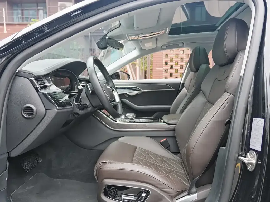 Audi A8 2021 из CN, фото 5