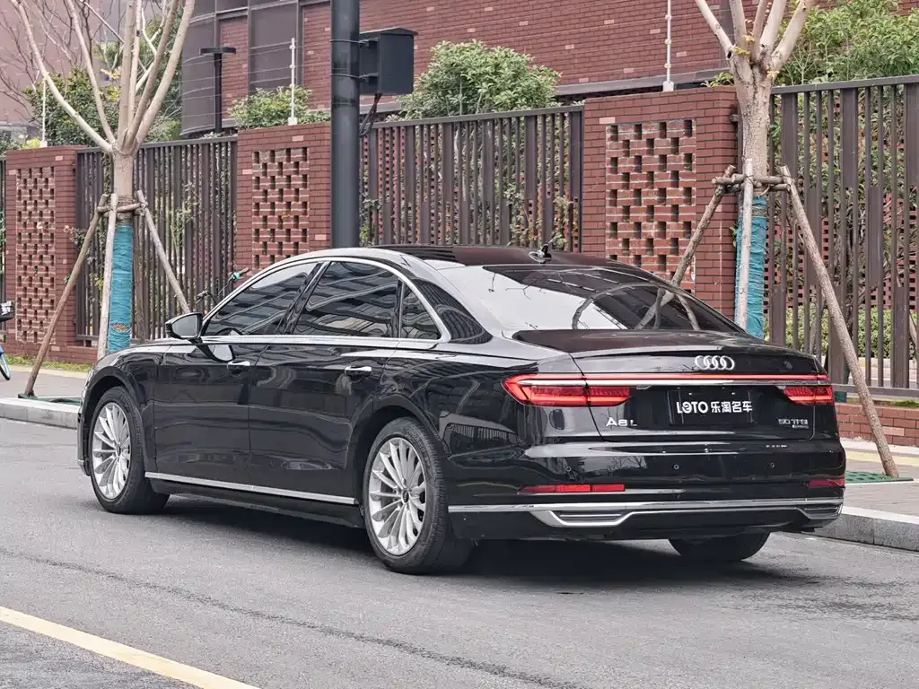 Audi A8 2021 из CN, фото 9