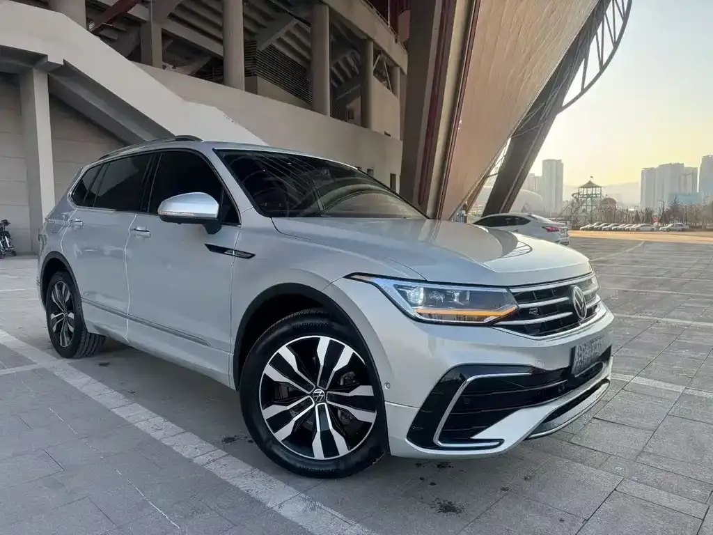 Volkswagen Tiguan L 2022 из CN, фото 4