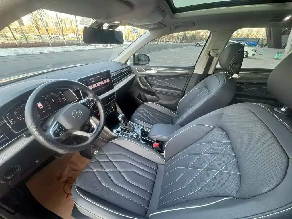 Volkswagen Tiguan L 2022 из CN, фото 7