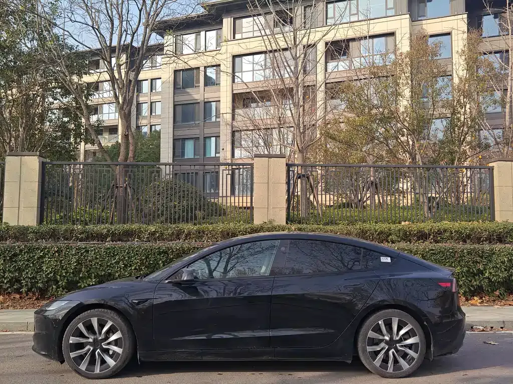 Tesla Model 3 2024 из CN, фото 4