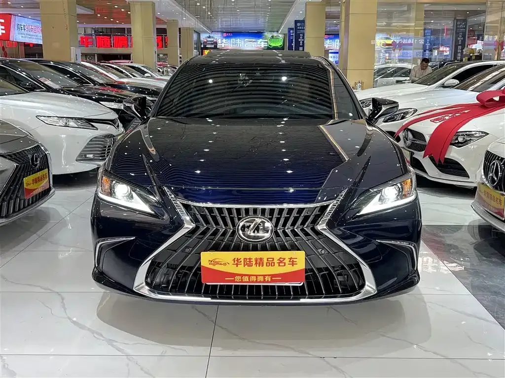 Lexus ES 2023 из CN, фото 2