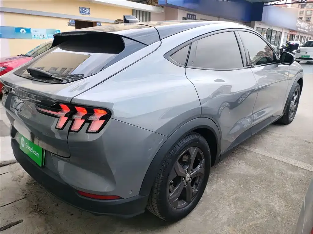 Ford Mustang Mach-E 2023 из CN, фото 3