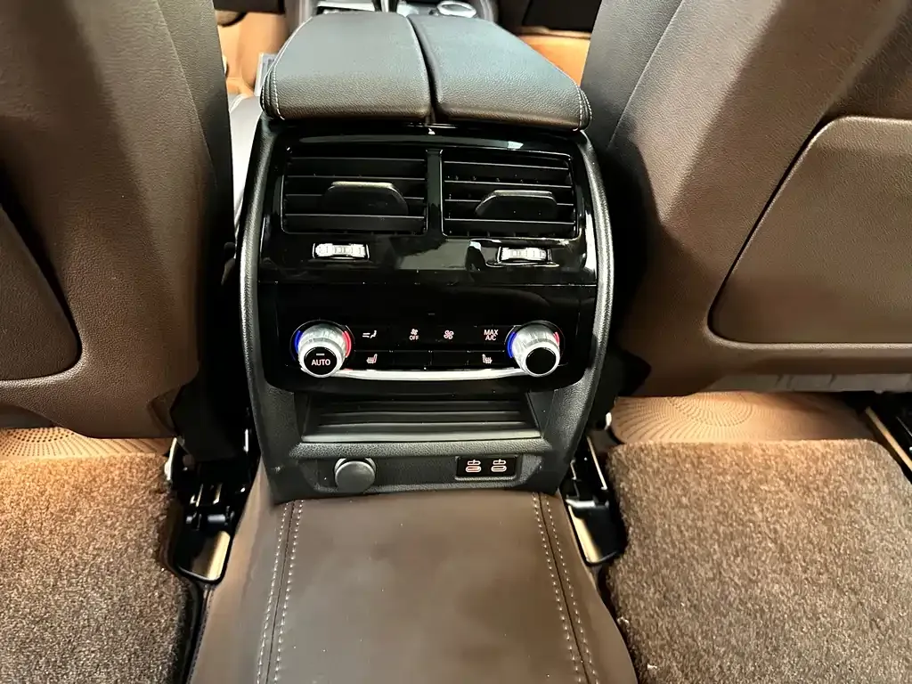 BMW 5 Series 2022 из CN, фото 3