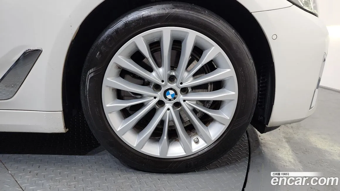 BMW 5-Series 2021 из KR, фото 4