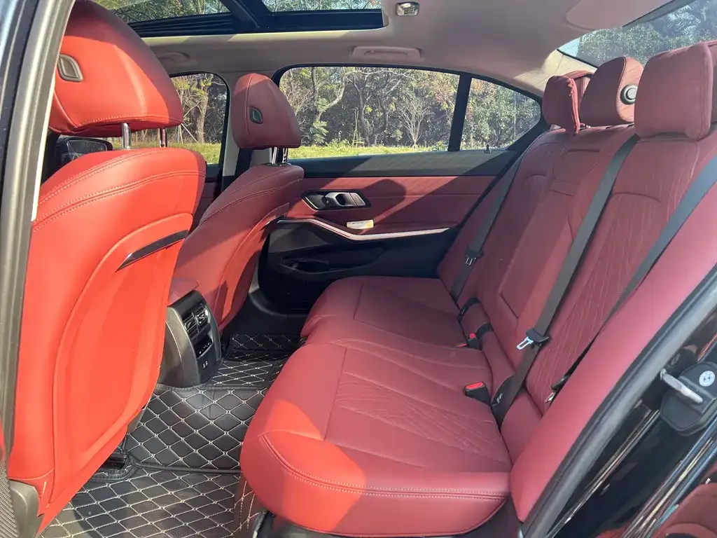 BMW 3 Series 2025 из CN, фото 6