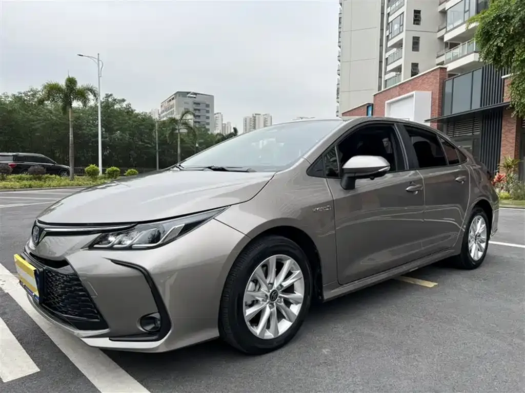Toyota Corolla 2023 из CN, фото 1