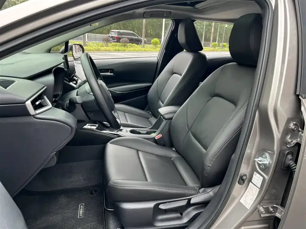 Toyota Corolla 2023 из CN, фото 3