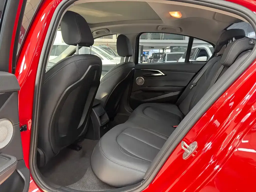 BMW 1 Series 2022 из CN, фото 10