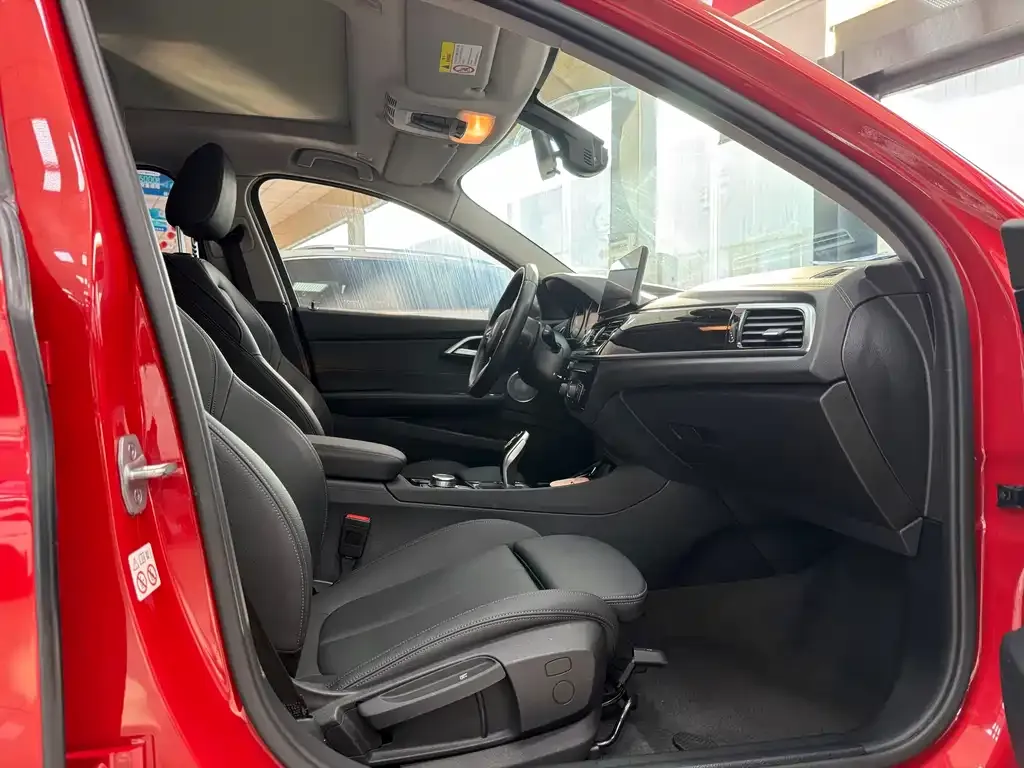 BMW 1 Series 2022 из CN, фото 6